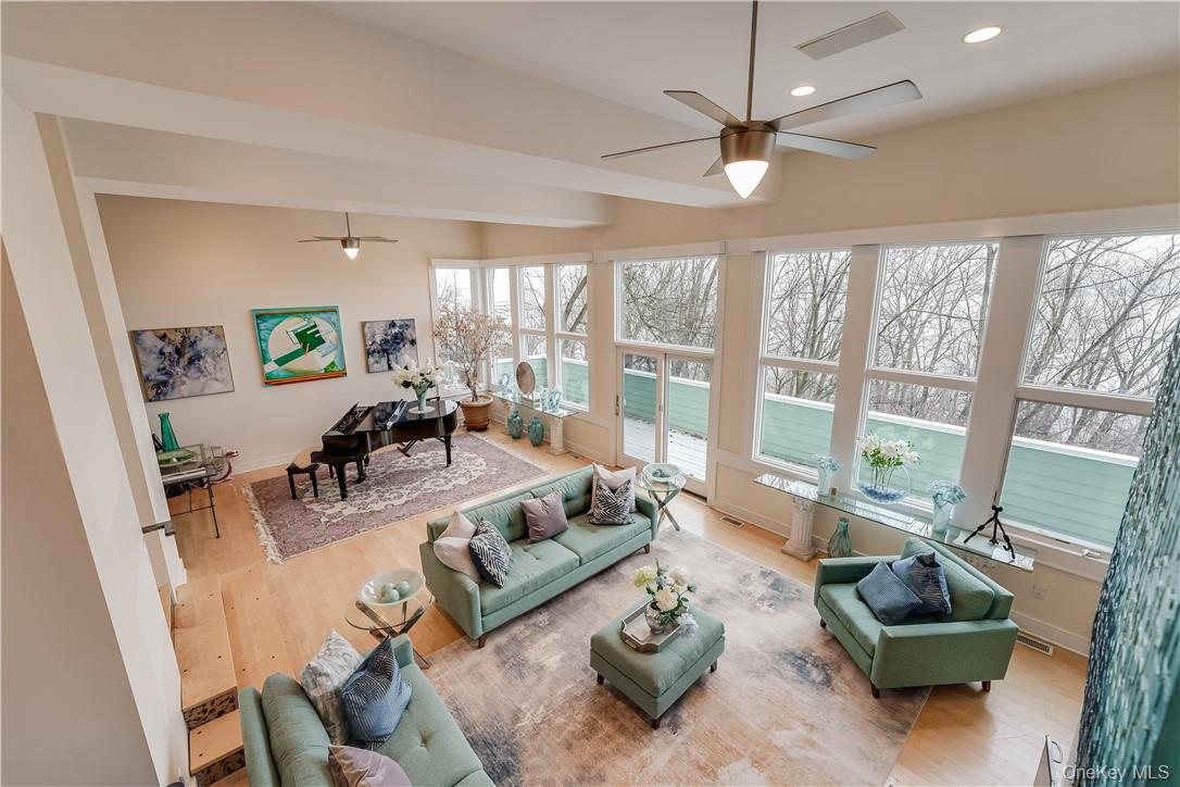 910 Rte 9W Nyack, NY 10960 - Photo 5 of 36 Grand Room