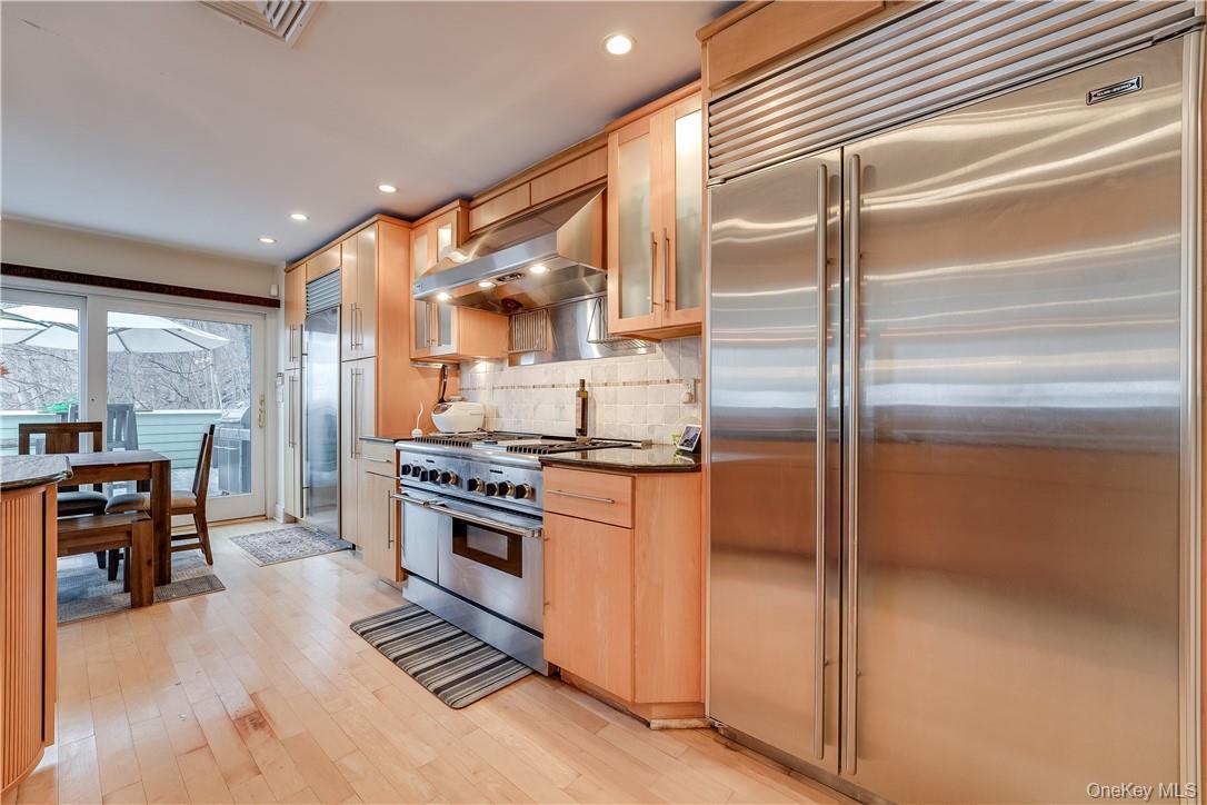 910 Rte 9W Nyack, NY 10960 - Photo 7 of 36 Kitchen