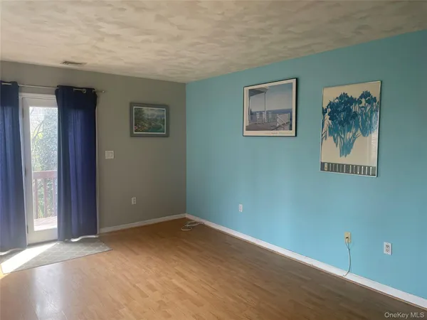 $435,000 | 15 Davids Lane, Ossining, NY 10562
