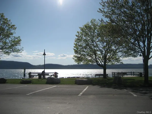 $435,000 | 15 Davids Lane, Ossining, NY 10562