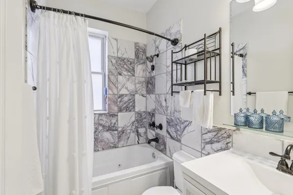 $299,900 | 1712 North Washtenaw Avenue, Unit 2F, Chicago, IL 60647