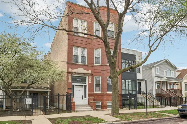 $299,900 | 1712 North Washtenaw Avenue, Unit 2F, Chicago, IL 60647