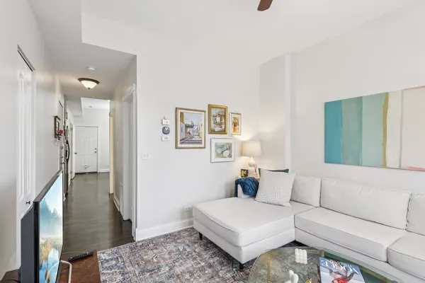 $299,900 | 1712 North Washtenaw Avenue, Unit 2F, Chicago, IL 60647