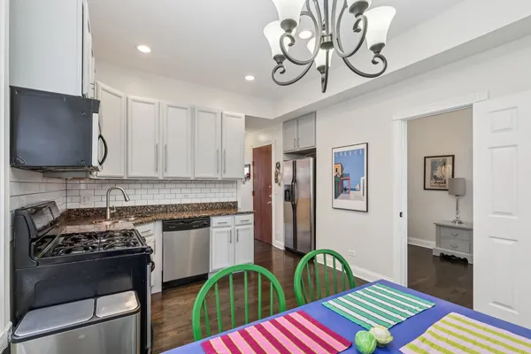 $299,900 | 1712 North Washtenaw Avenue, Unit 2F, Chicago, IL 60647