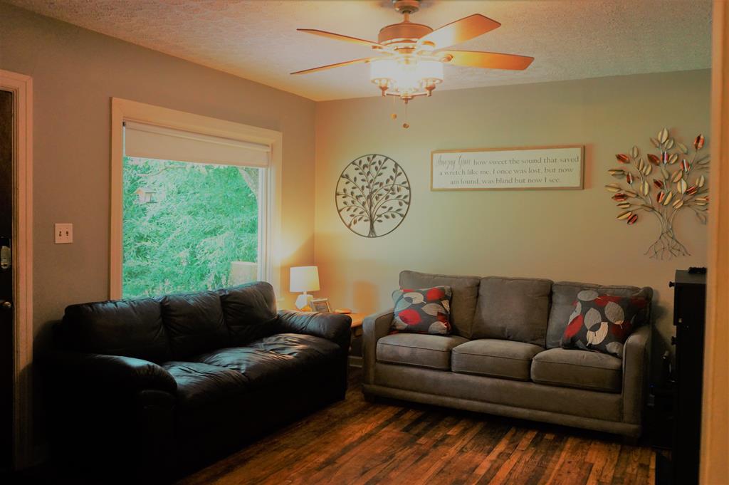 3720 Claymore Road Columbus, GA 31907 - Photo 4 of 27 LIVING ROOM