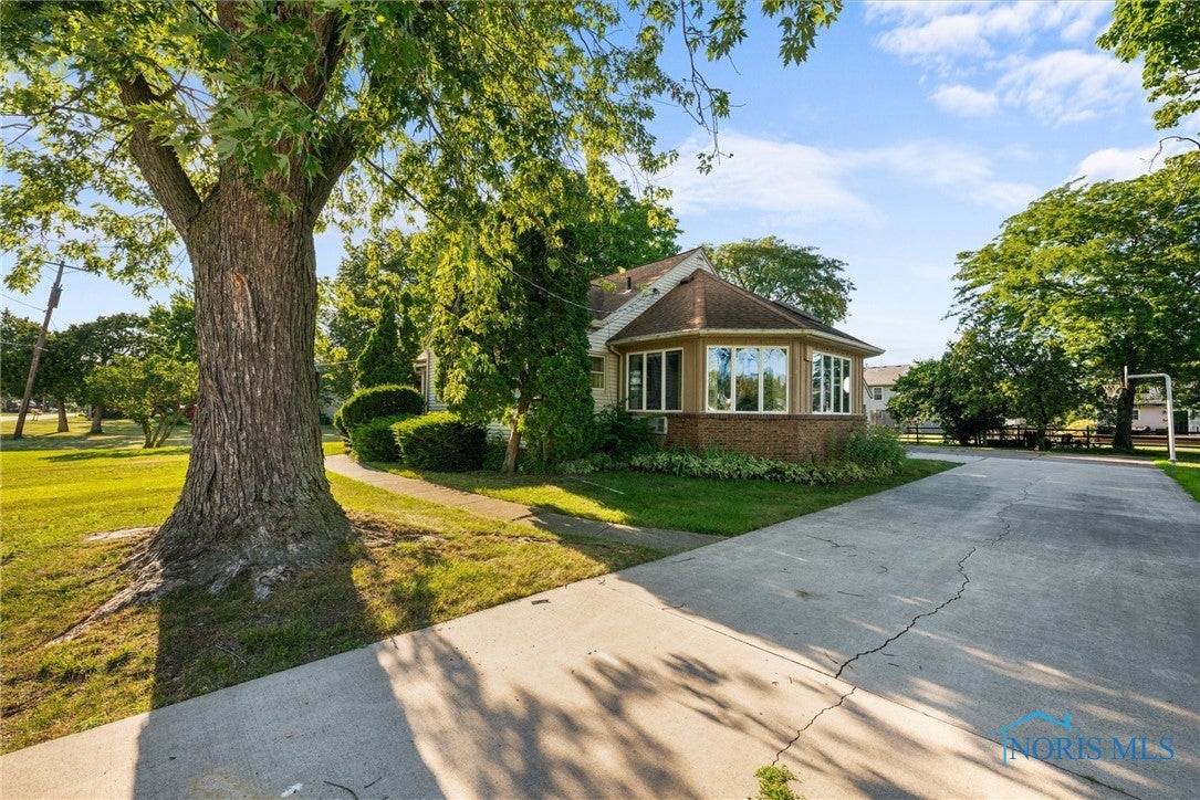 5740 Moline Martin Road Walbridge, OH 43465 - Photo 4 of 38 Gallery Image 4