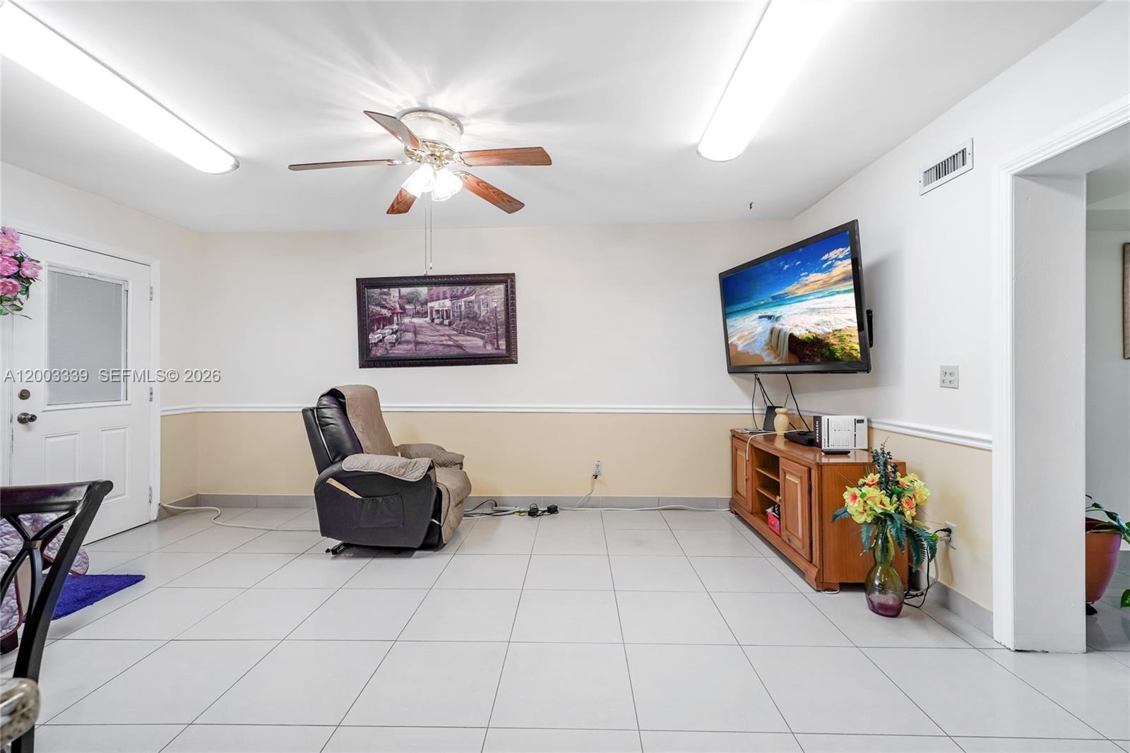 175 East 45th Street Hialeah, FL 33013 - Photo 11 of 39
