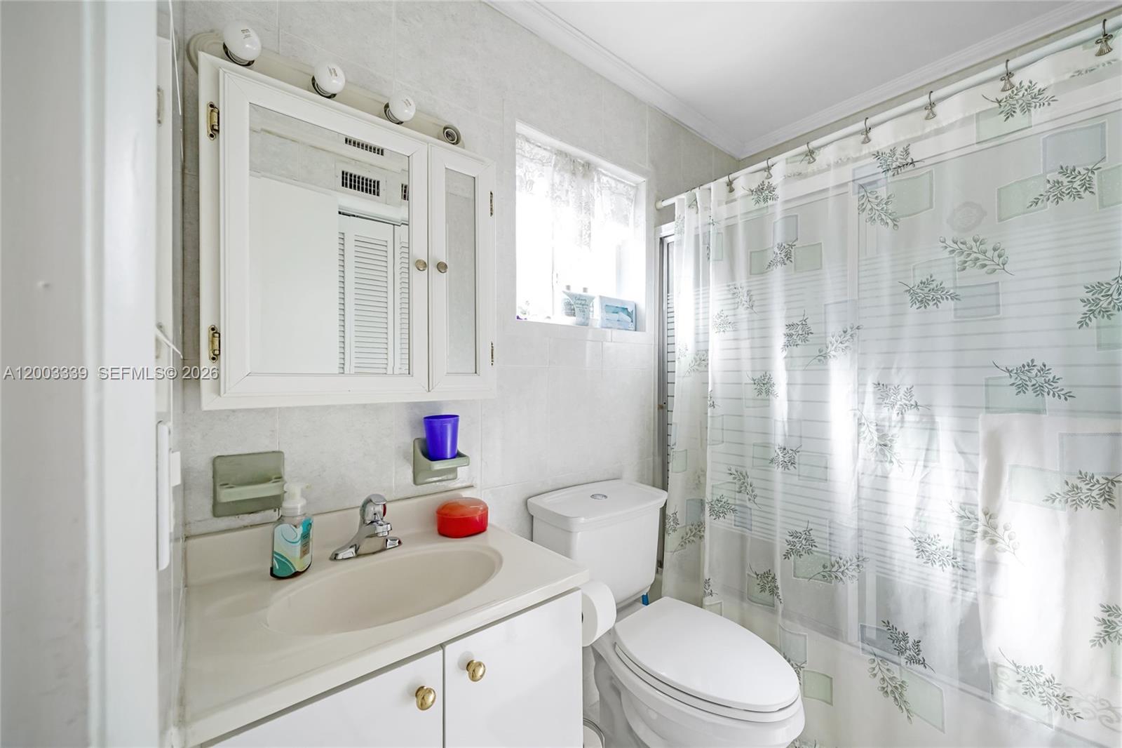 175 East 45th Street Hialeah, FL 33013 - Photo 13 of 39