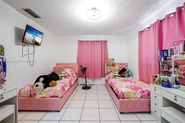 $650,000 | 175 East 45th Street, Hialeah, FL 33013