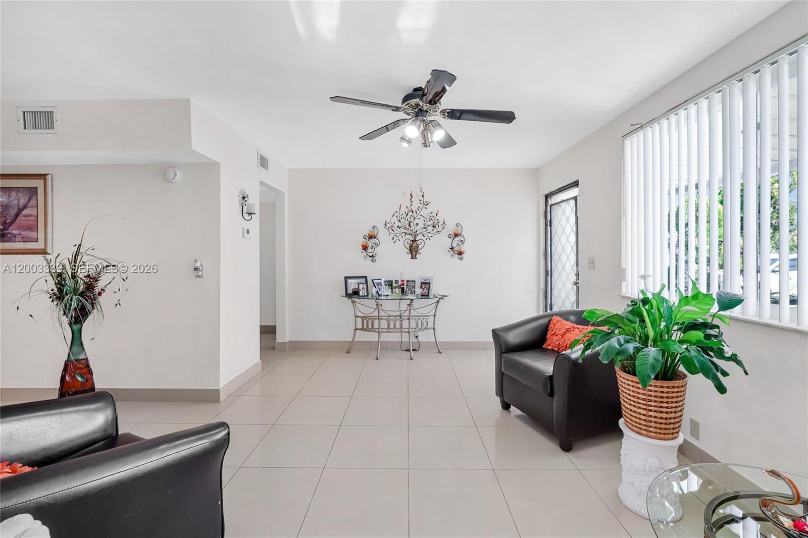 175 East 45th Street Hialeah, FL 33013 - Photo 5 of 39