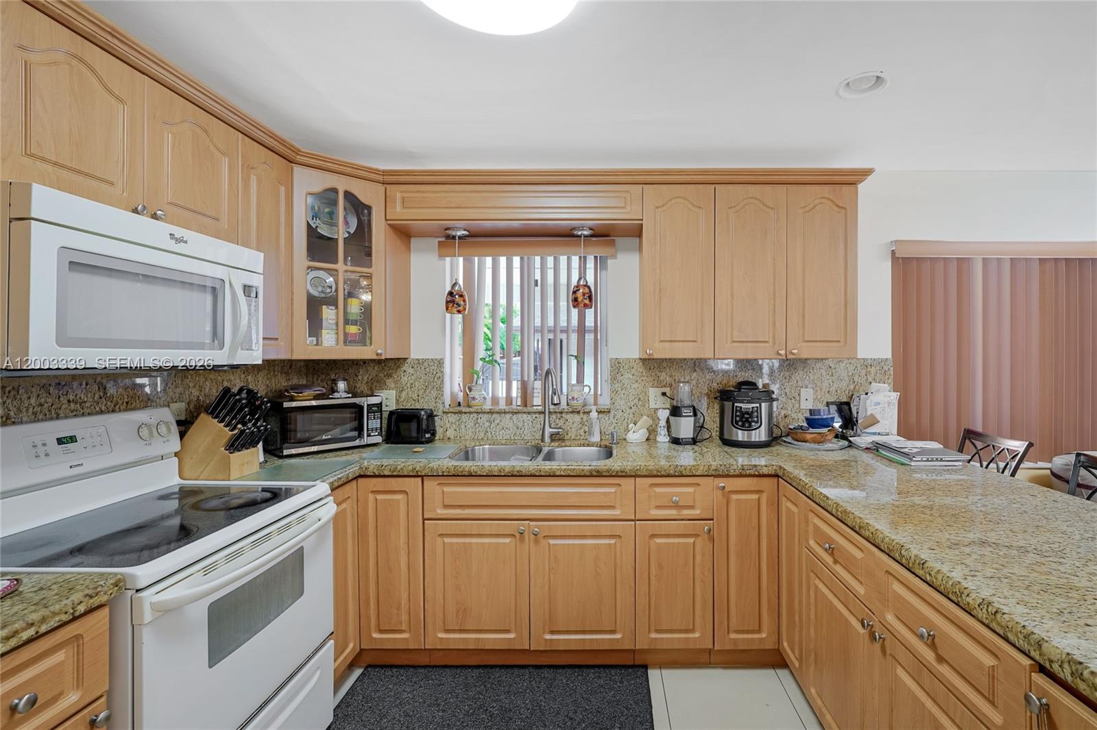 175 East 45th Street Hialeah, FL 33013 - Photo 7 of 39