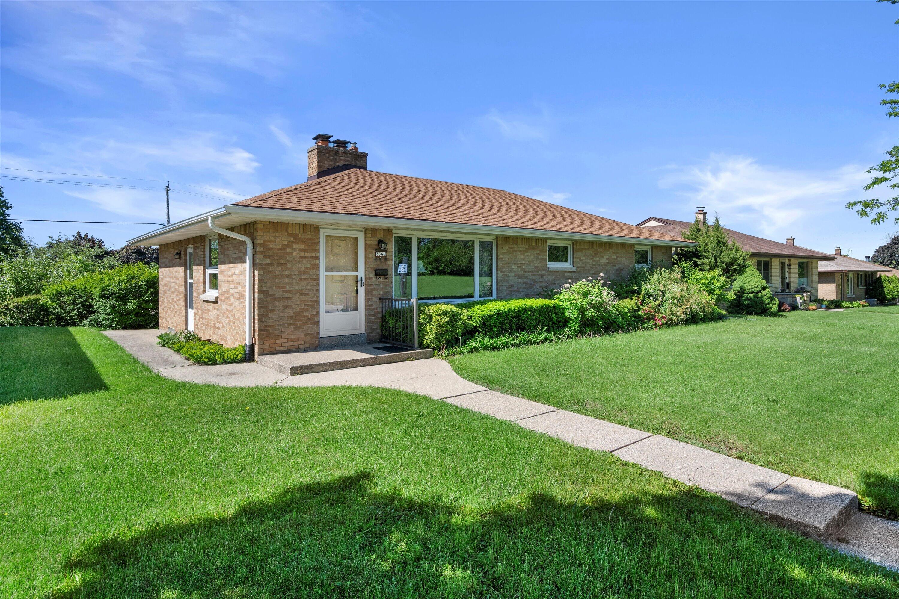 3365 East Lunham Ave