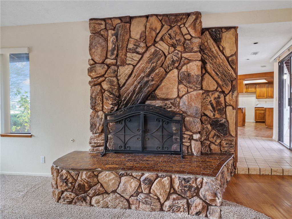 19236 Hupa Road Apple Valley, CA 92307 - Photo 18 of 44 a bedroom with a bed and a window