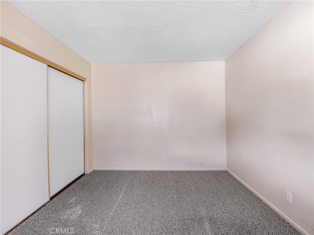 19236 Hupa Road Apple Valley, CA 92307 - Photo 28 of 44 a view of small space