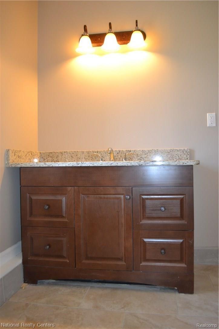 25354 Karr Road Belleville, MI 48111 - Photo 20 of 28 20.JPG