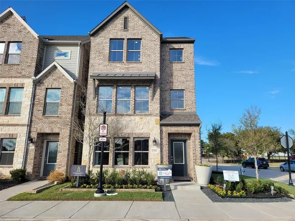 $3,500 | 1001 Boyd Lane, Euless, TX 76040