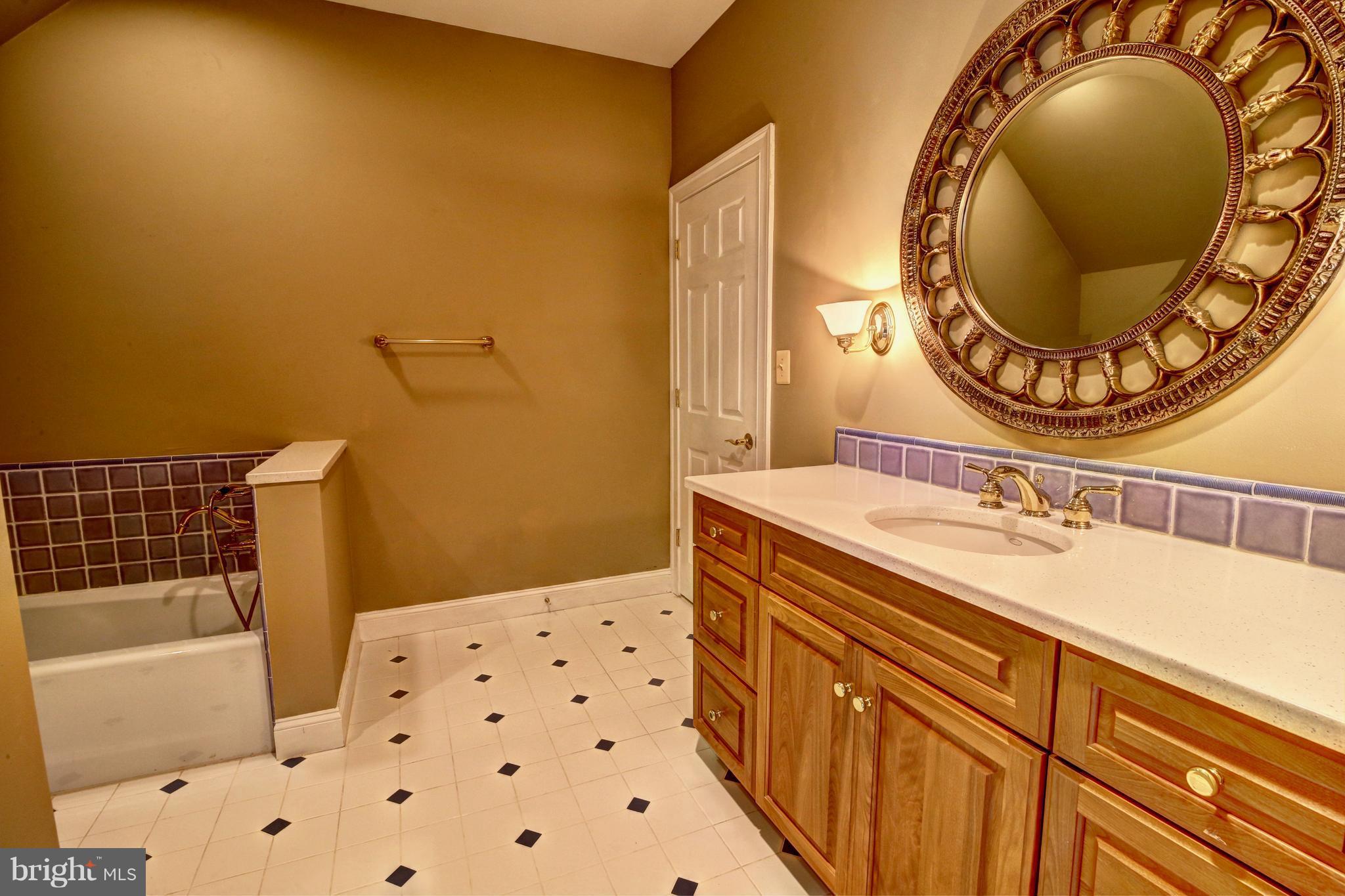 37282 Mountville Road Middleburg, VA 20117 - Photo 15 of 30 Bath