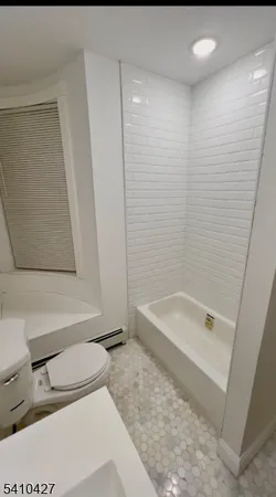 $2,000 | 8 Pennsylvania Avenue, Unit 1, Newark, NJ 07102