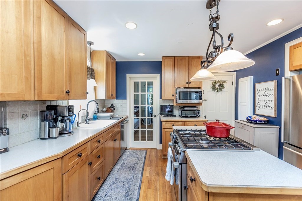 10 Ferncroft Road Shrewsbury, MA 01545 - Photo 11 of 30 Gallery Image 11