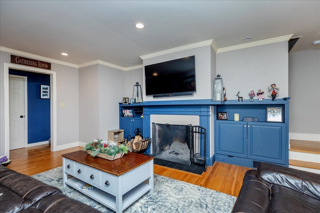 10 Ferncroft Road Shrewsbury, MA 01545 - Photo 8 of 30 Gallery Image 8