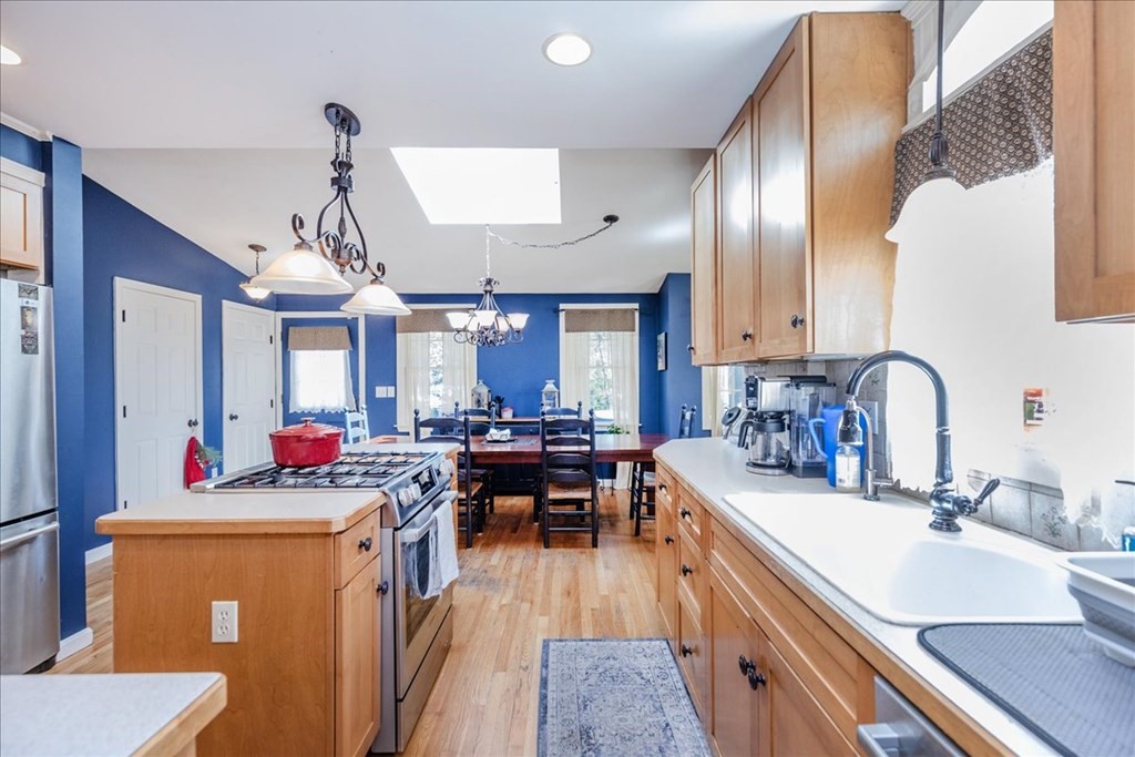 10 Ferncroft Road Shrewsbury, MA 01545 - Photo 10 of 30 Gallery Image 10
