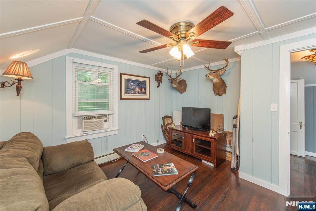 17 Highland Road Bloomingdale, NJ 07403 - Photo 18 of 36 Gallery Image 18