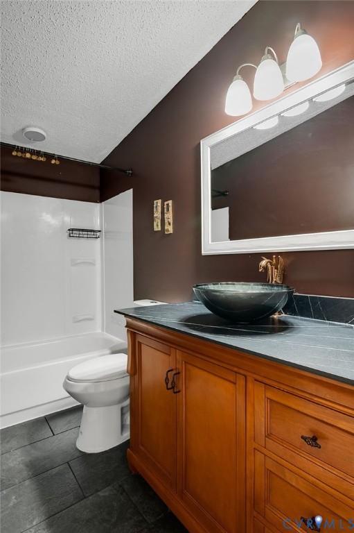 9711 Robin Road Disputanta, VA 23842 - Photo 27 of 29 a bathroom with a sink a toilet and bathtub
