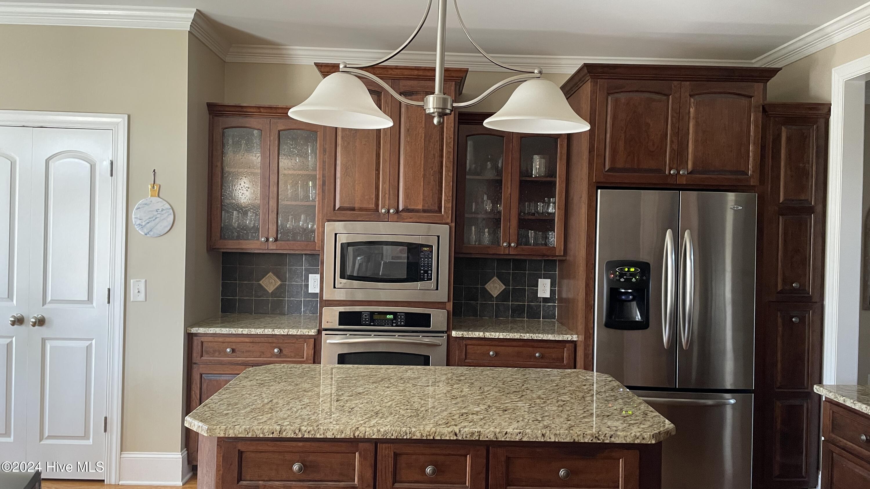 2860 Beddard Road Grimesland, NC 27837 - Photo 8 of 33 kitchen cabinets