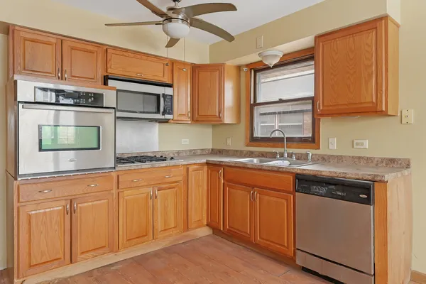 $230,000 | 387 Madison Avenue, Calumet City, IL 60409
