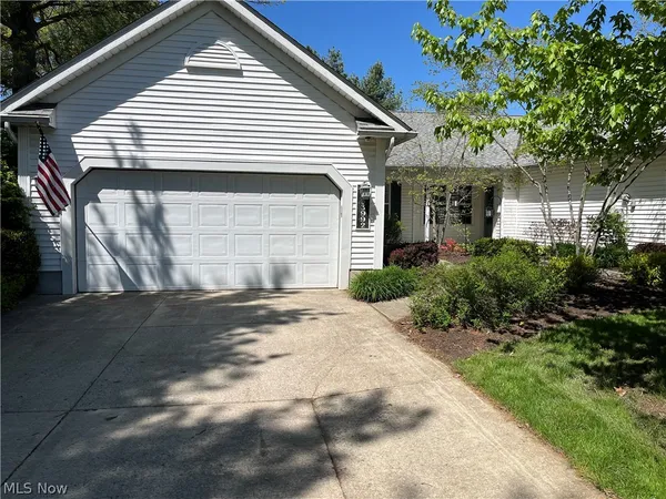$260,000 | 33992 Sunflower Lane, North Ridgeville, OH 44039