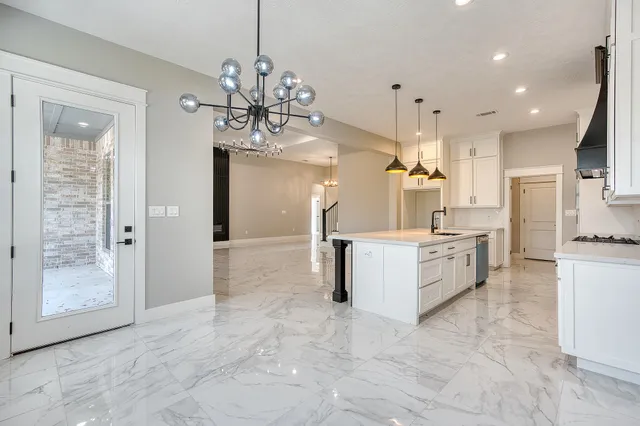 $429,900 | 7575 San Bruno Street, Beaumont, TX 77708