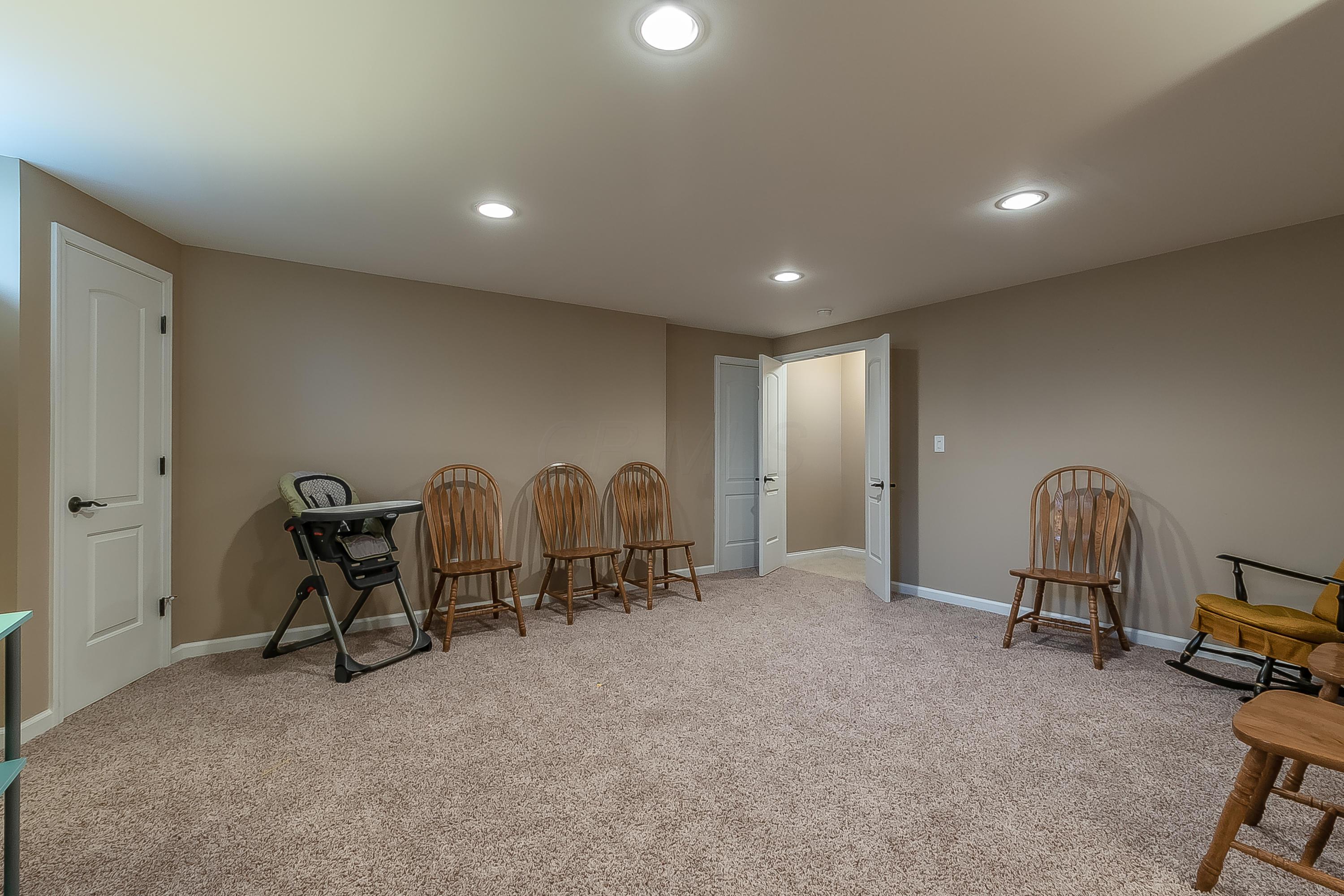 5390 Winters Run Road Dublin, OH 43016 - Photo 28 of 34