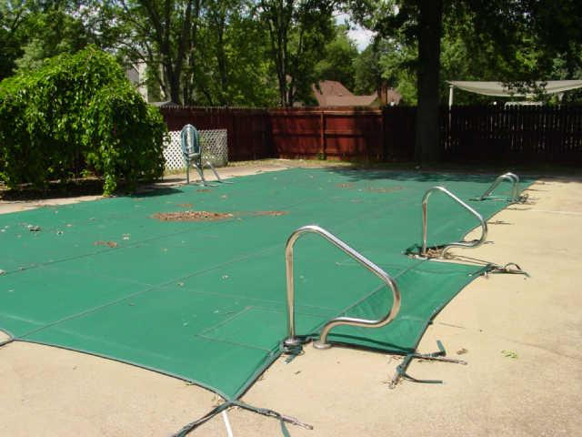 2511 Cabot Court Murfreesboro, TN 37129 - Photo 3 of 18 Huge inground pool! New pump 2010.