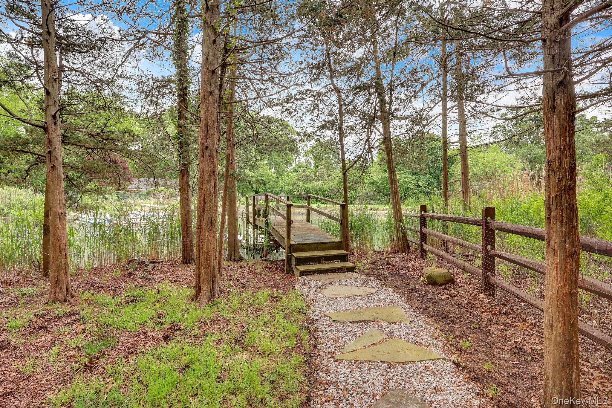 71 Dyke Road Setauket, NY 11733 - Photo 37 of 47