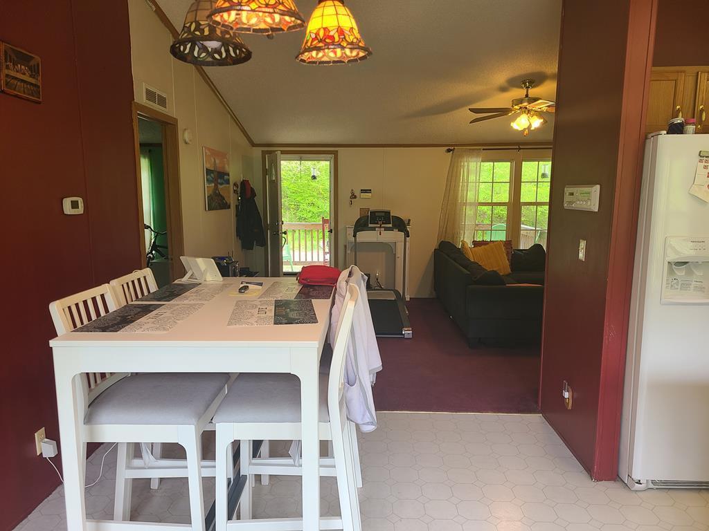 137 Sycamore Road Saltville, VA 24370 - Photo 8 of 16 137 Sycamore Rd 8