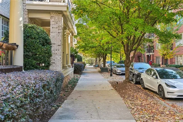 a view of roof with sitting area