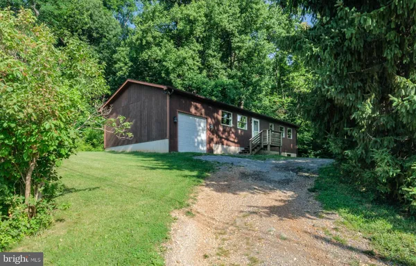 $299,900 | 16 Head Waters Road, Chester Gap, VA 22623