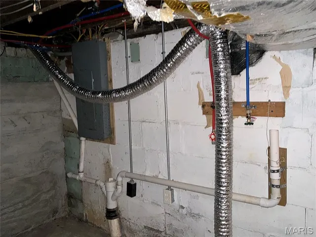 $130,000 | 428 Woodland Avenue, Moberly, MO 65270