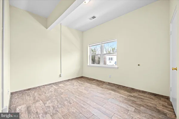 $1,950 | 101 East Camden Avenue, Unit 33, Moorestown, NJ 08057