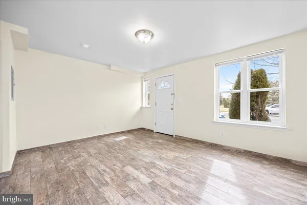 $1,950 | 101 East Camden Avenue, Unit 33, Moorestown, NJ 08057