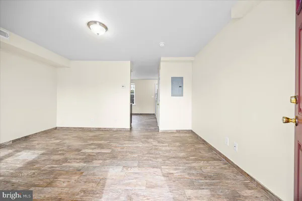$1,950 | 101 East Camden Avenue, Unit 33, Moorestown, NJ 08057