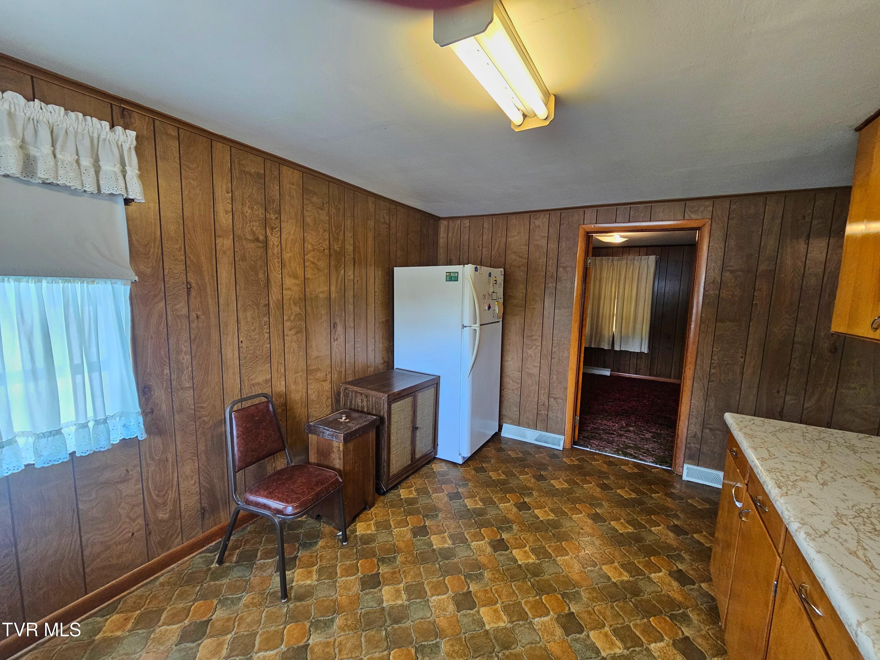 5239 Highway 421 Pennington Gap, VA 24277 - Photo 19 of 45 upstairs apt kitchen
