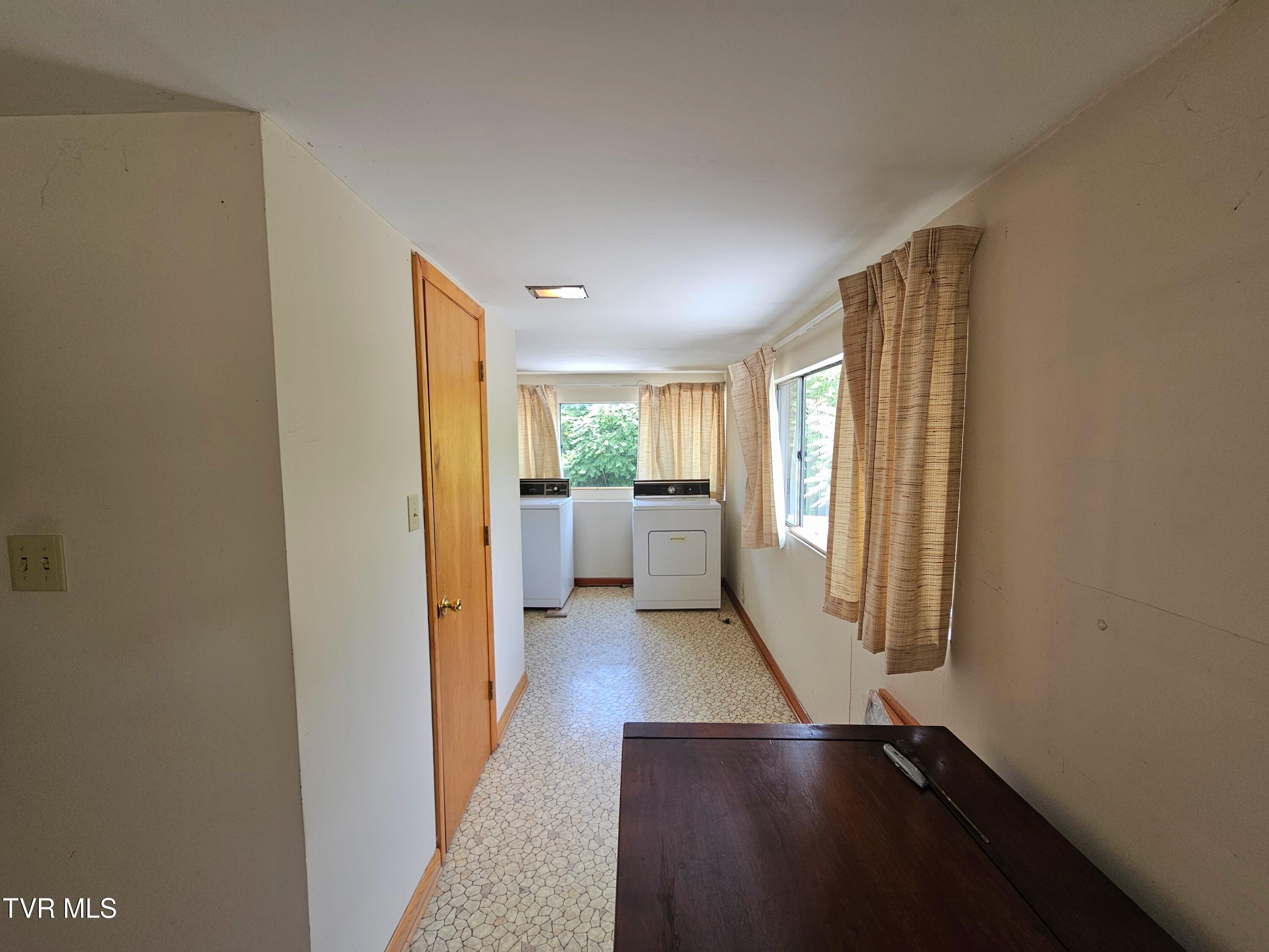 5239 Highway 421 Pennington Gap, VA 24277 - Photo 33 of 45 upstairs apt bonus_laundry