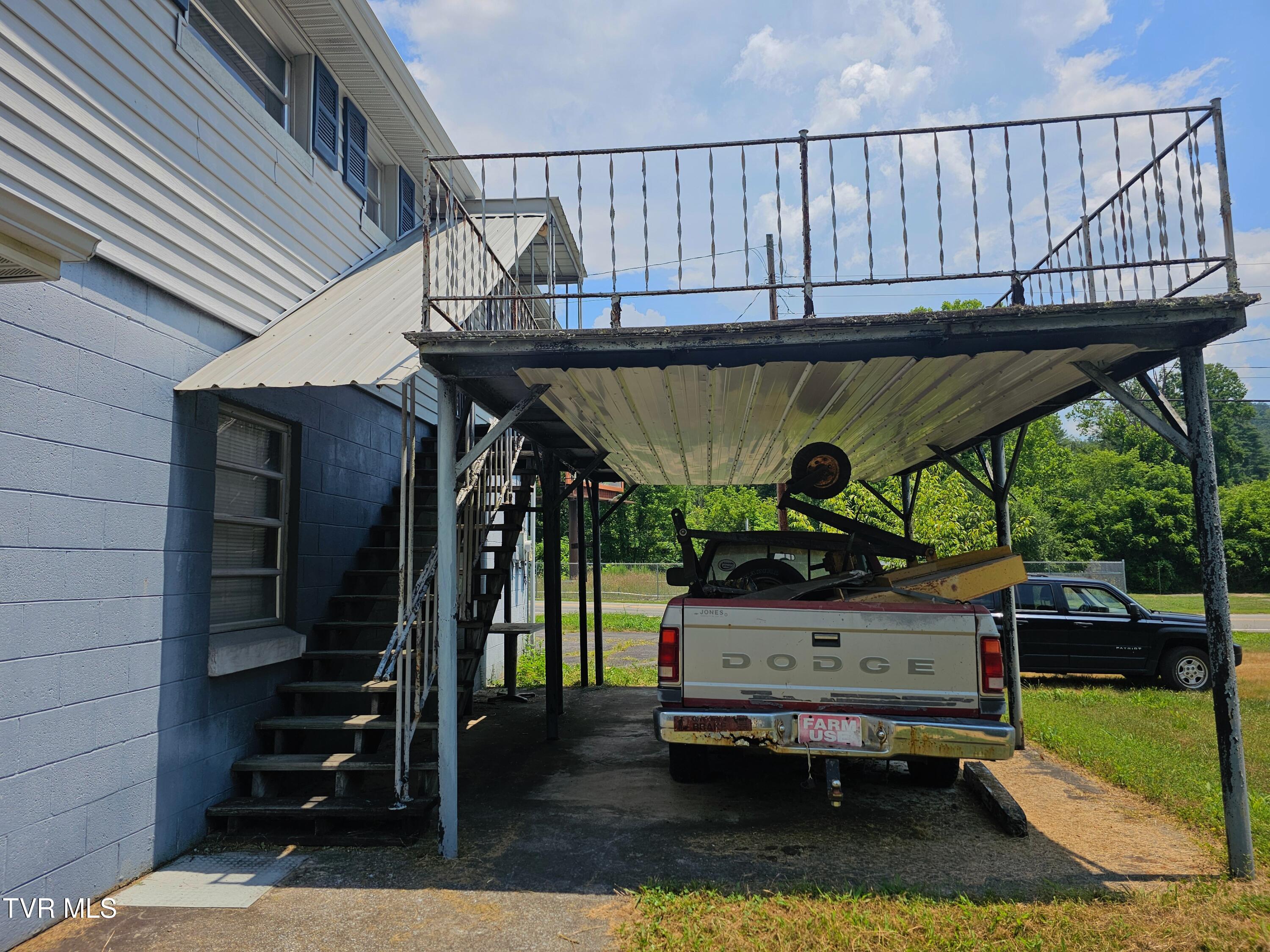 5239 Highway 421 Pennington Gap, VA 24277 - Photo 9 of 45 single carport