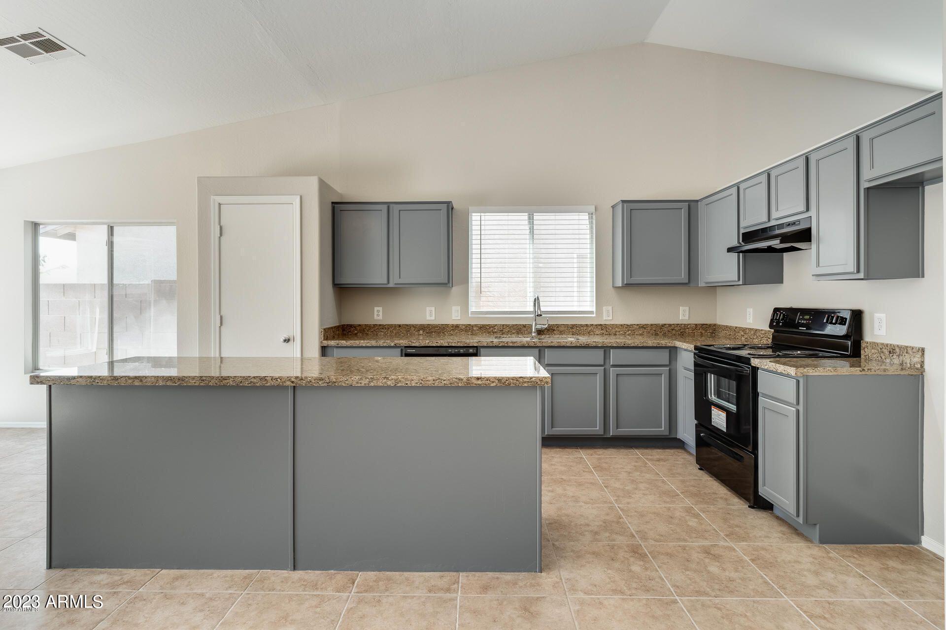 3017 West Pecan Road Phoenix, AZ 85041 - Photo 2 of 20 Kitchen 1