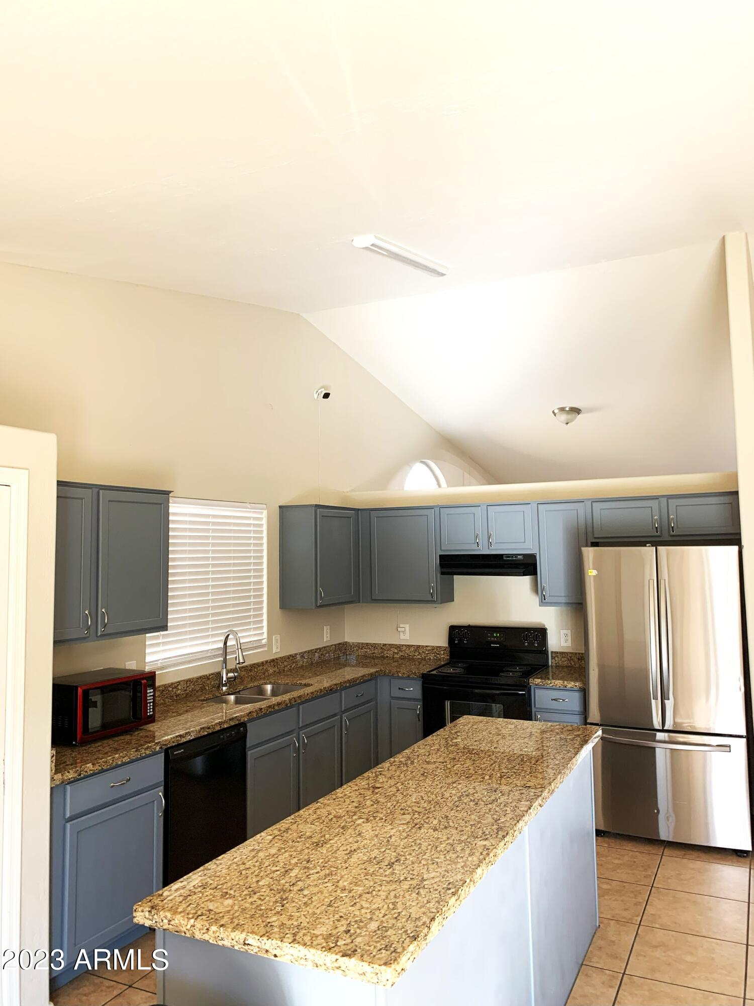 3017 West Pecan Road Phoenix, AZ 85041 - Photo 3 of 20 Kitchen Island