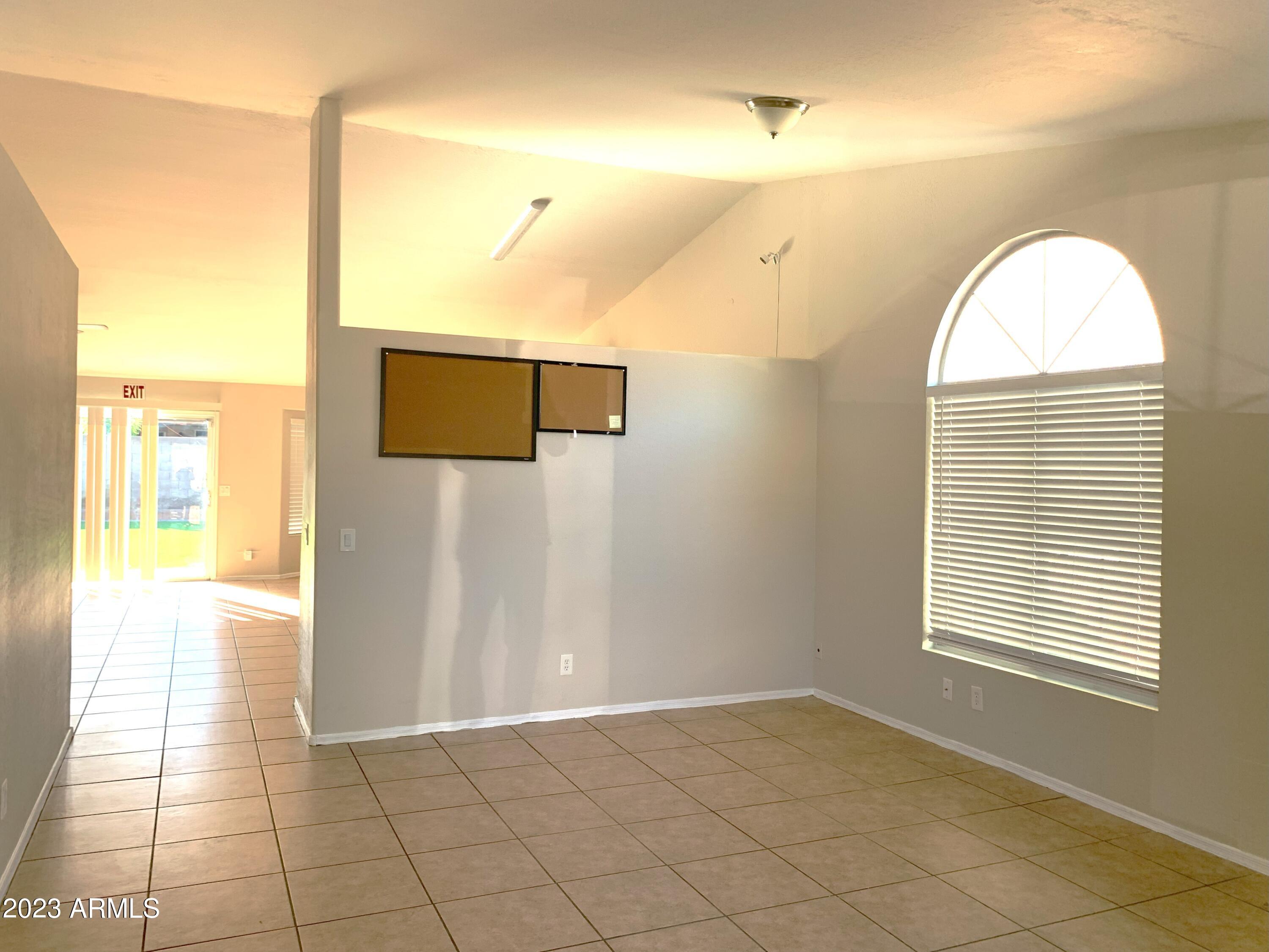 3017 West Pecan Road Phoenix, AZ 85041 - Photo 6 of 20 Greatroom 2