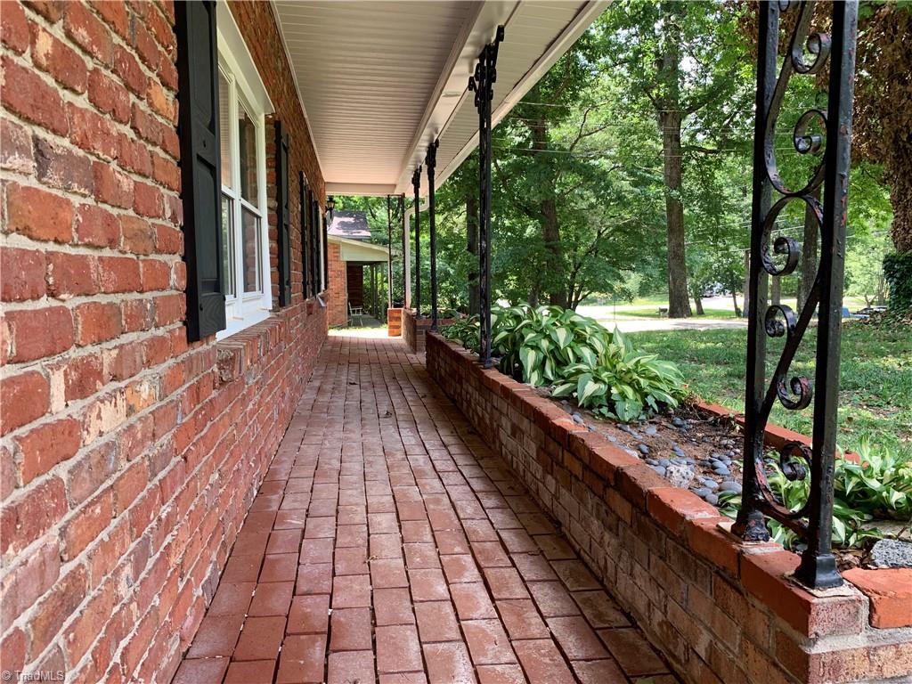 2440 Farmbrook Road Winston-Salem, NC 27103 - Photo 13 of 36 Gallery Image 13