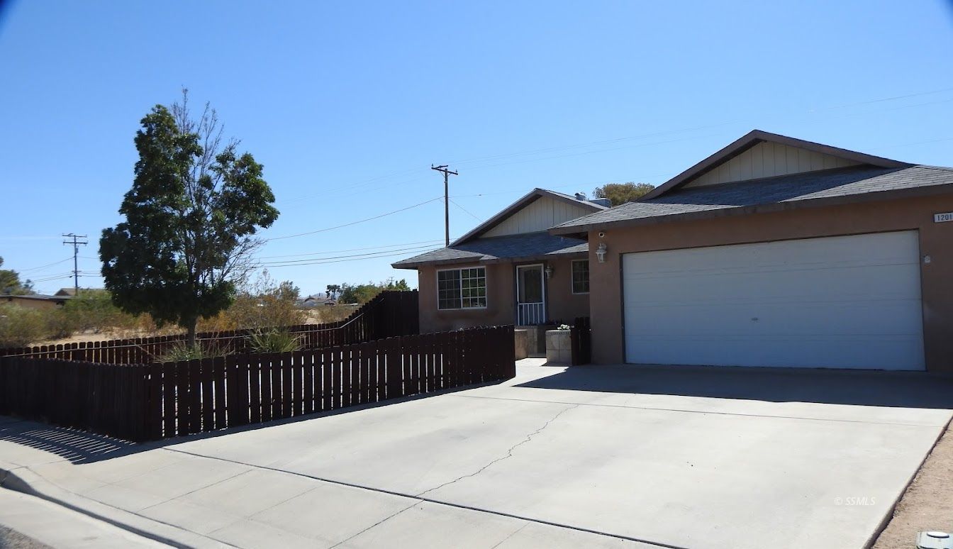 1201 Porter Street Ridgecrest, CA 93555 - Photo 4 of 32 Gallery Image 4