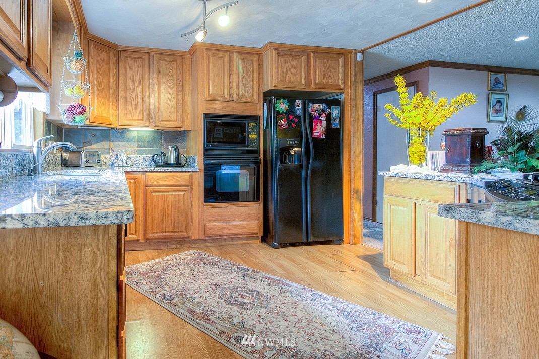 2707 Southeast 16th Street Renton, WA 98058 - Photo 7 of 18 Gallery Image 7